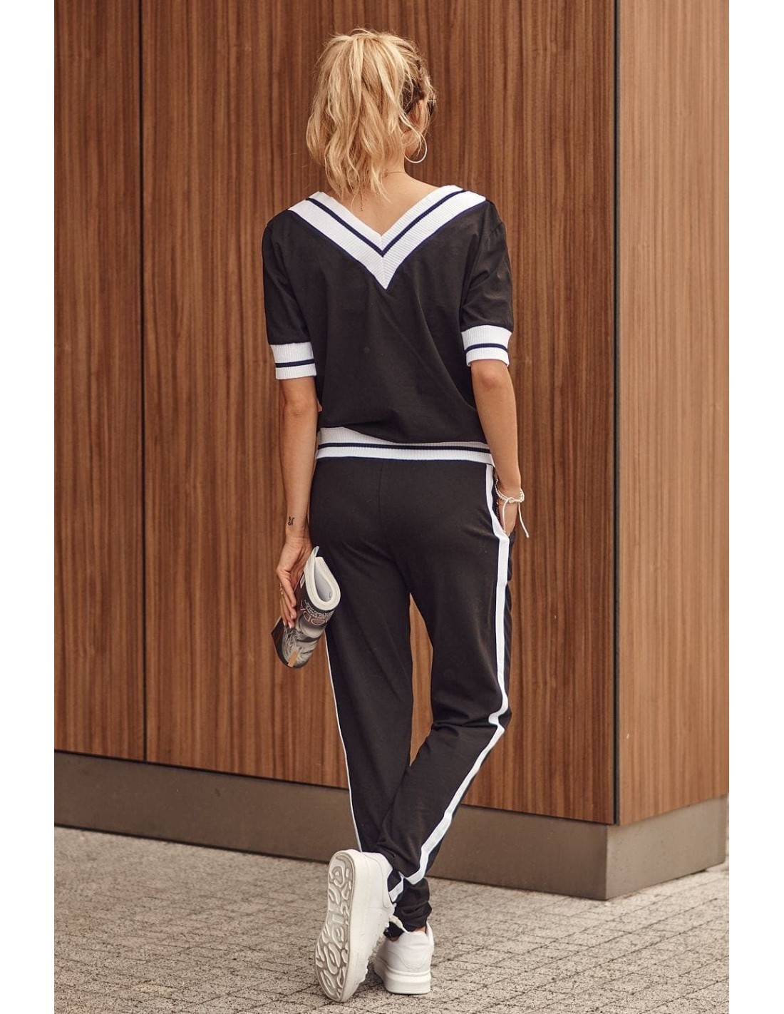 Black women\'s tracksuit with short sleeves FK540 - Online store - Boutique